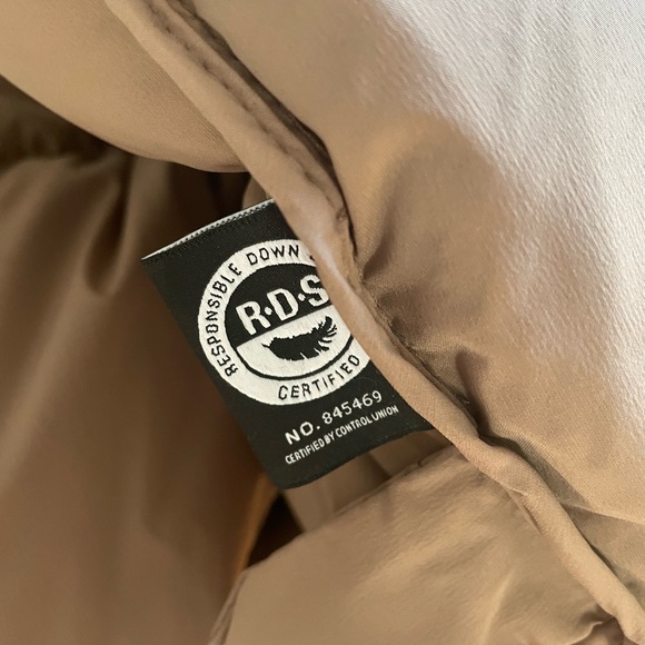 Aritzia Park City Mid Puffer Clay - Picture 6 of 8